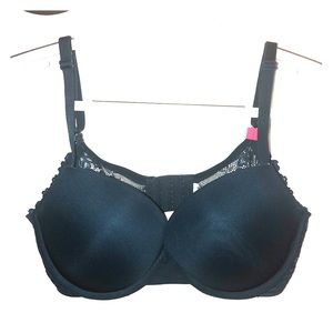 NWOT - 34D Maidenform bra